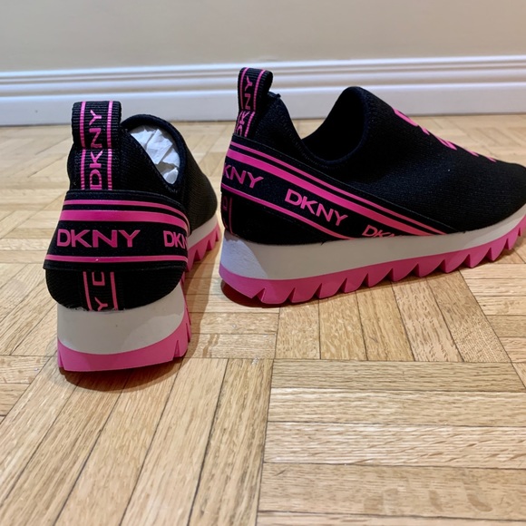 DKNY Wedge Sneakers- New in Box - Picture 5 of 7